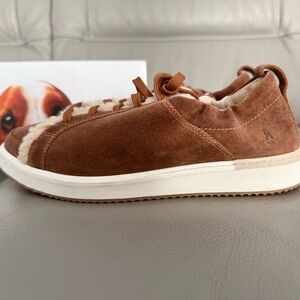 New Hush Puppies Tan Suede Ryann Sneaker  Women's Size 8.5